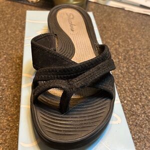 Skechers Black and Tan Sandals
